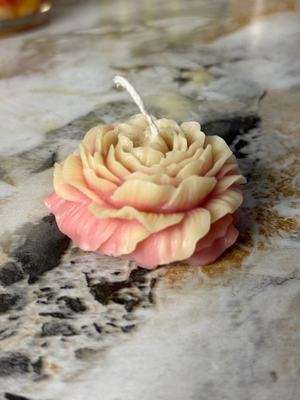 Vanyara Rose Bloom Candle