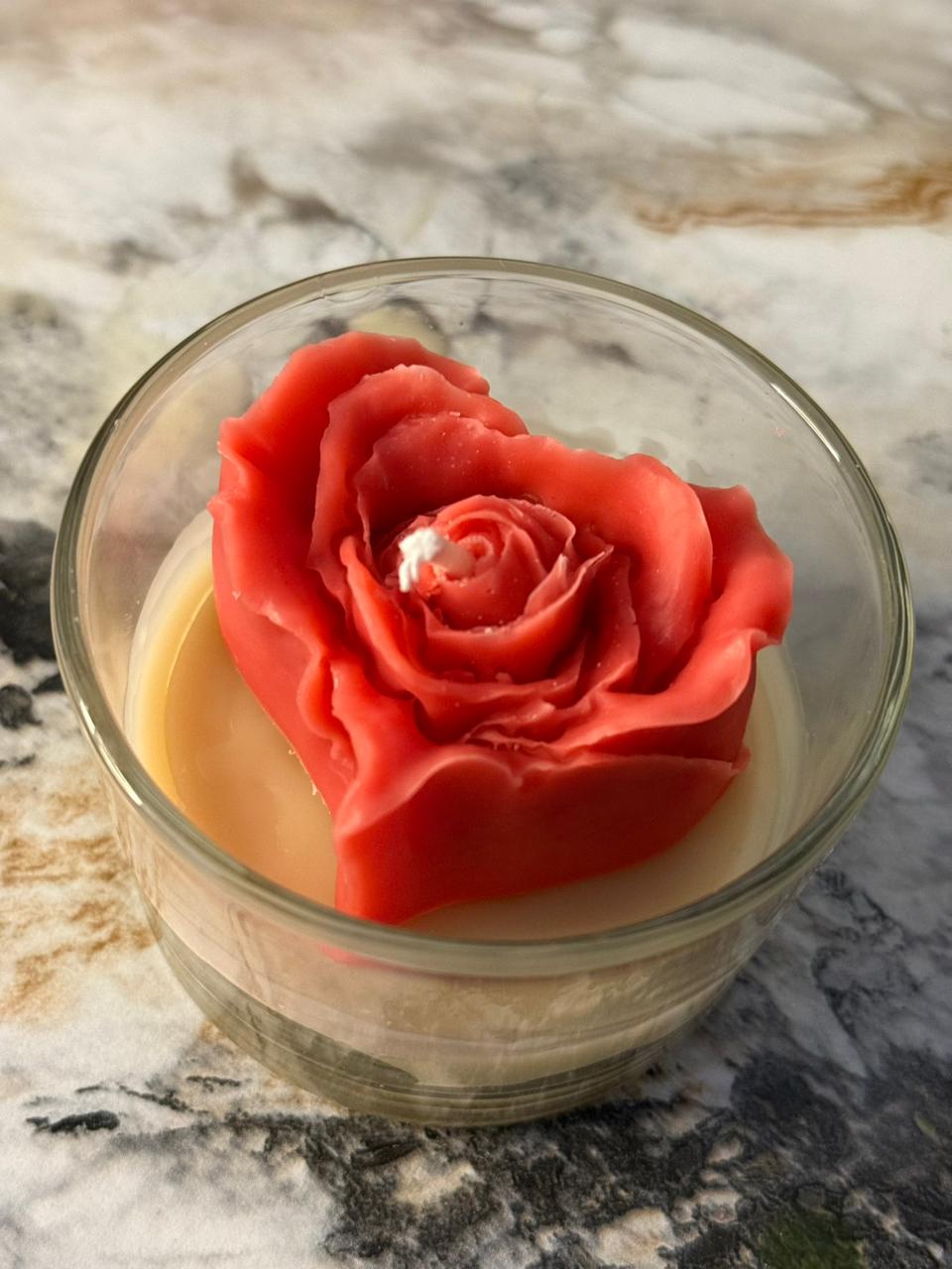 Vanyara Heart Rose Candle