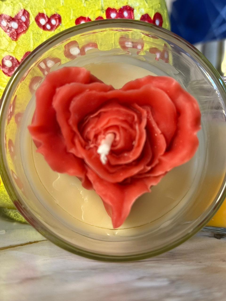 Vanyara Heart Rose Candle